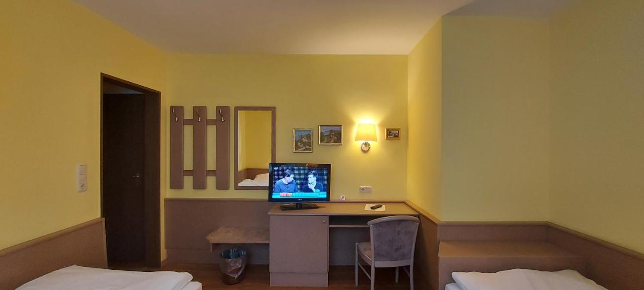 Hotel Astoria Bergrheinfeld Extérieur photo
