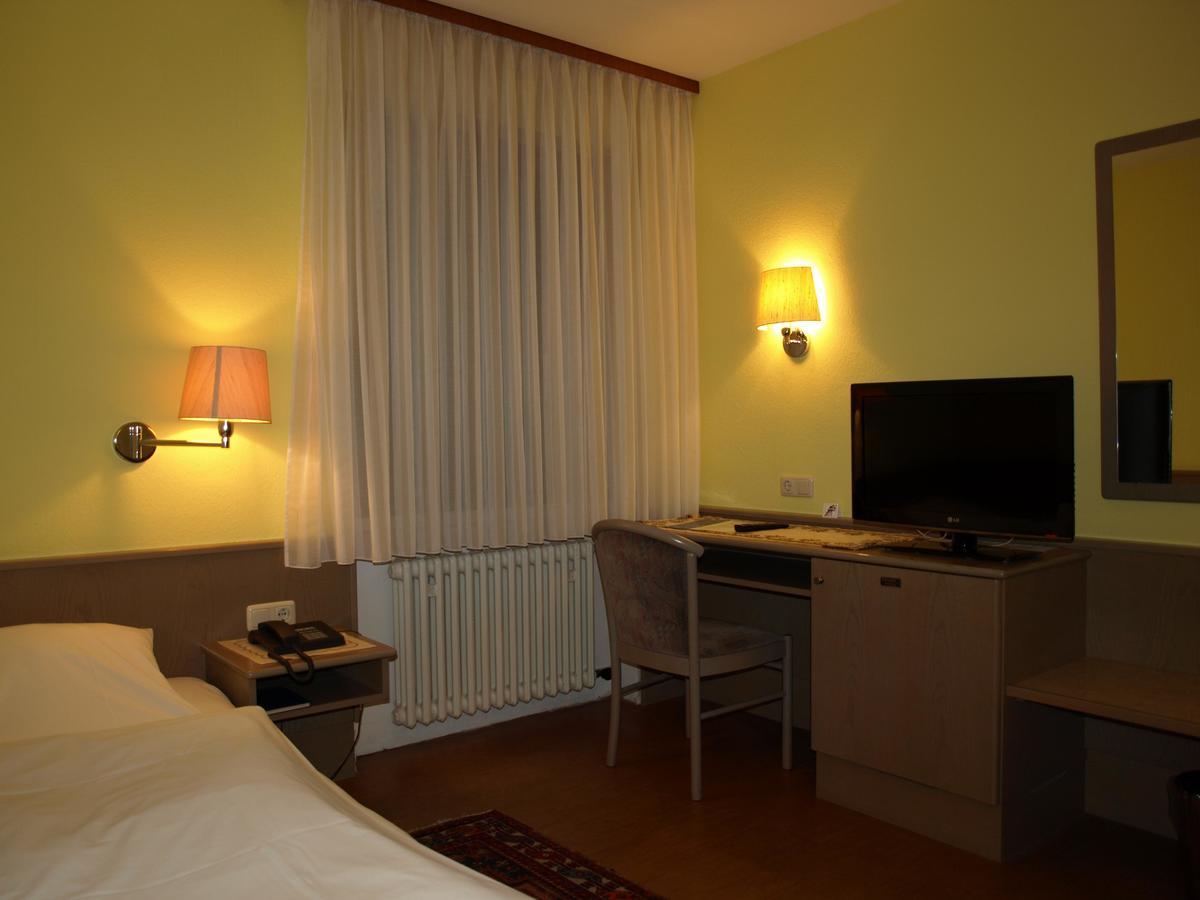 Hotel Astoria Bergrheinfeld Extérieur photo